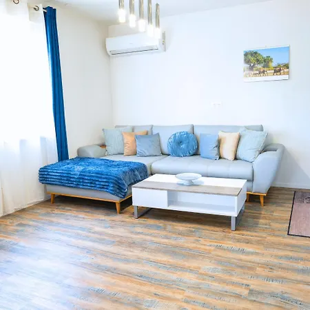 Apartment La Marine By Leslodgespa *
